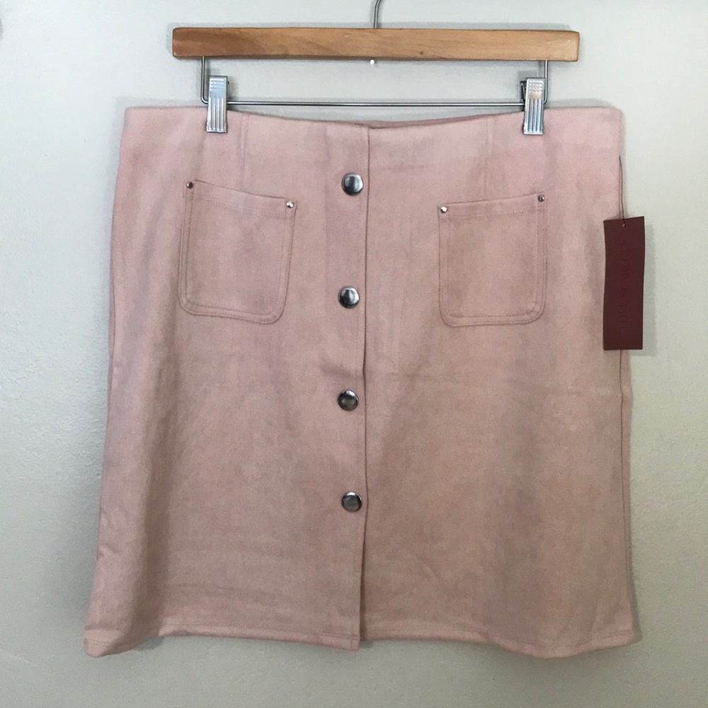 NEW Love Scarlett Pink‎ Skirt. XL